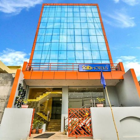 เดอะ รอยัล สเตย์ Hotel เกรทเตอร์นอยดา ภายนอก รูปภาพ